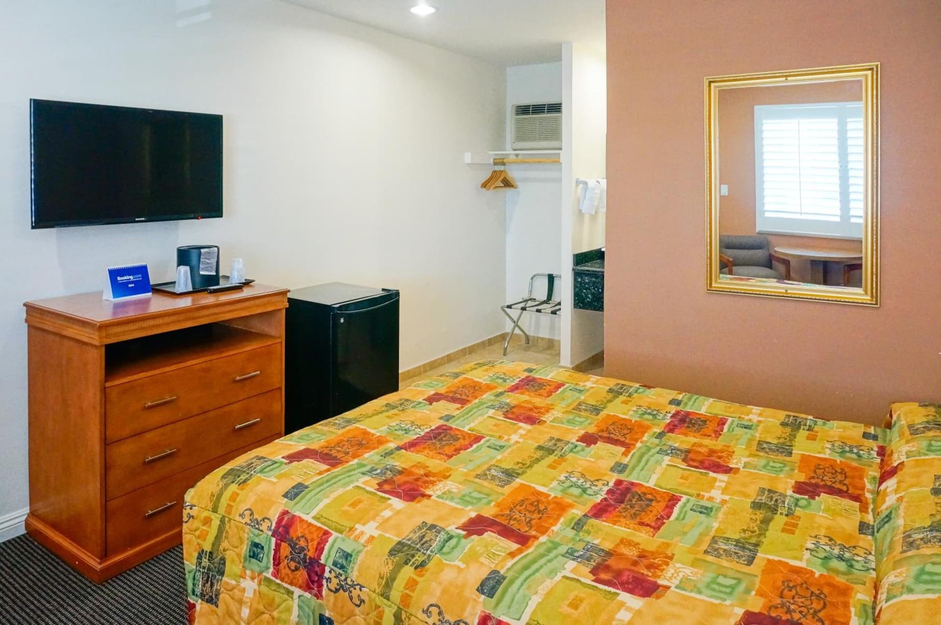 Dunes Inn - Sunset gallery photo in Los Angeles, CA — image 30