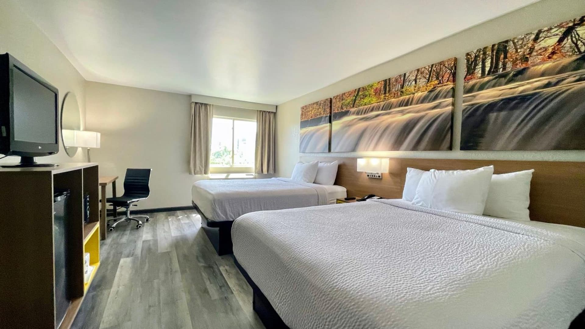Days Inn by Wyndham Columbus IN gallery photo in Columbus, IN — image 23