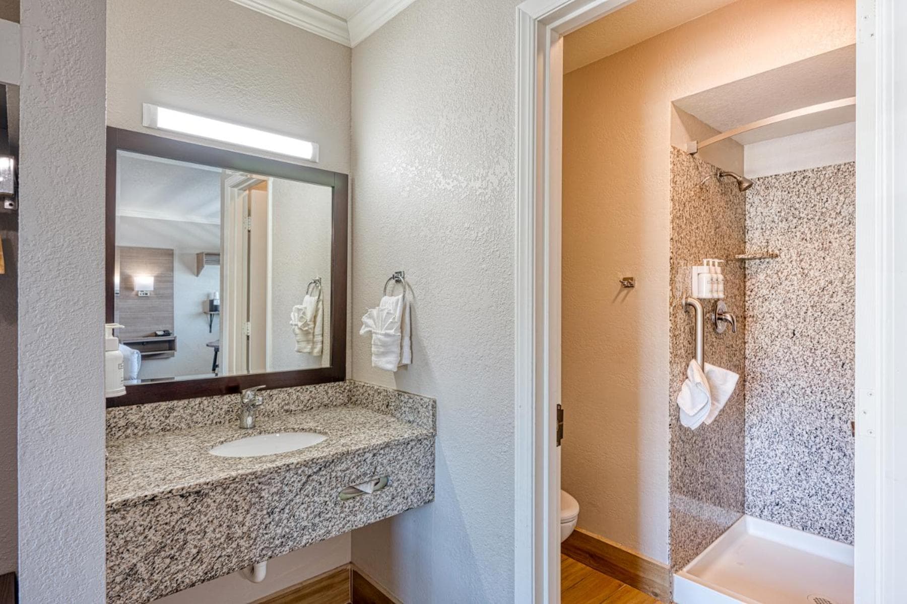 Harbor House Inn gallery photo in Morro Bay, CA — image 74