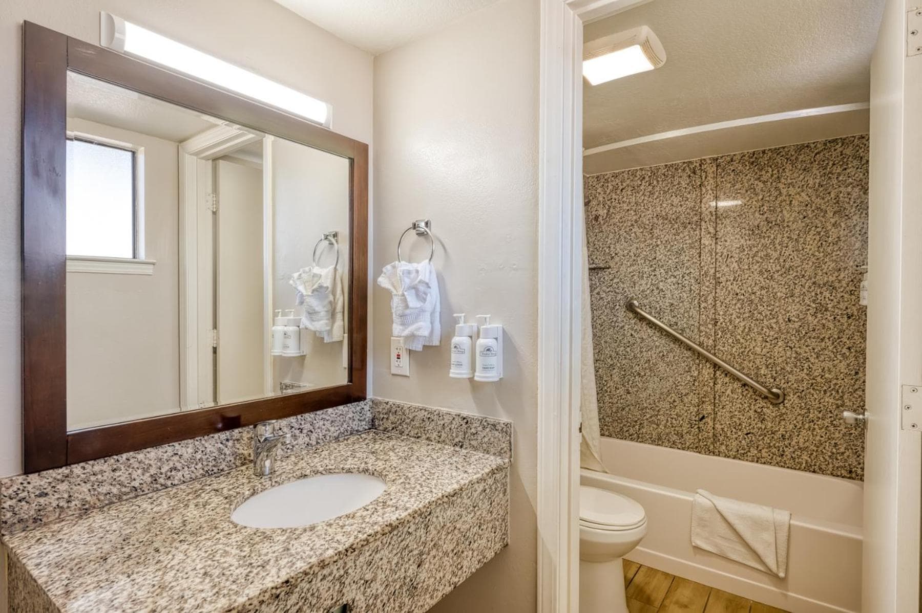 Harbor House Inn gallery photo in Morro Bay, CA — image 28