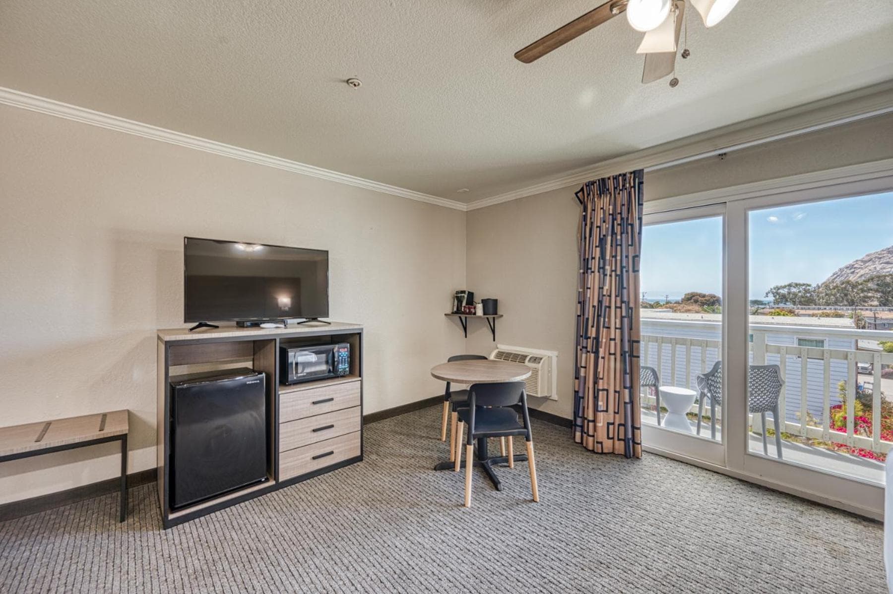 Harbor House Inn gallery photo in Morro Bay, CA — image 62