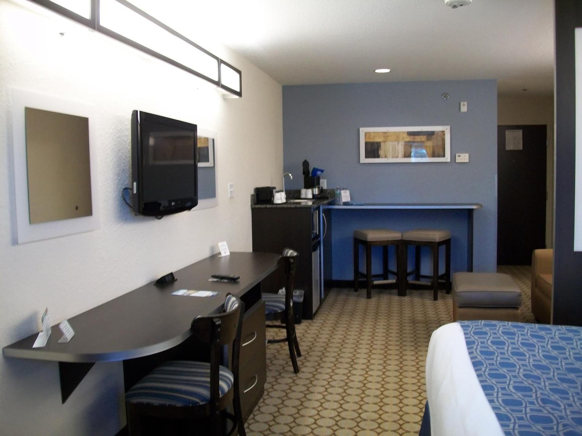 Microtel Inn & Suites by Wyndham Spring Hill/Weeki Wachee gallery photo in Weeki Wachee, FL — image 14