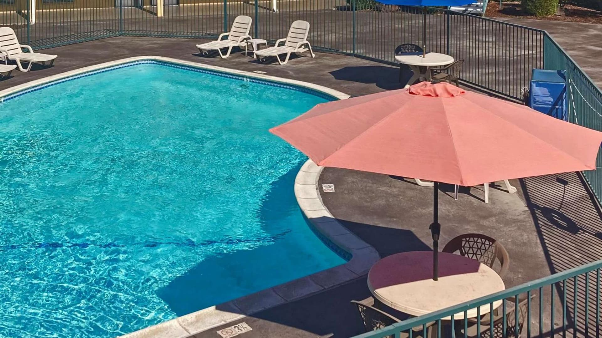 Quality Inn & Suites near Downtown Bakersfield interior in Bakersfield, CA — gallery photo 2