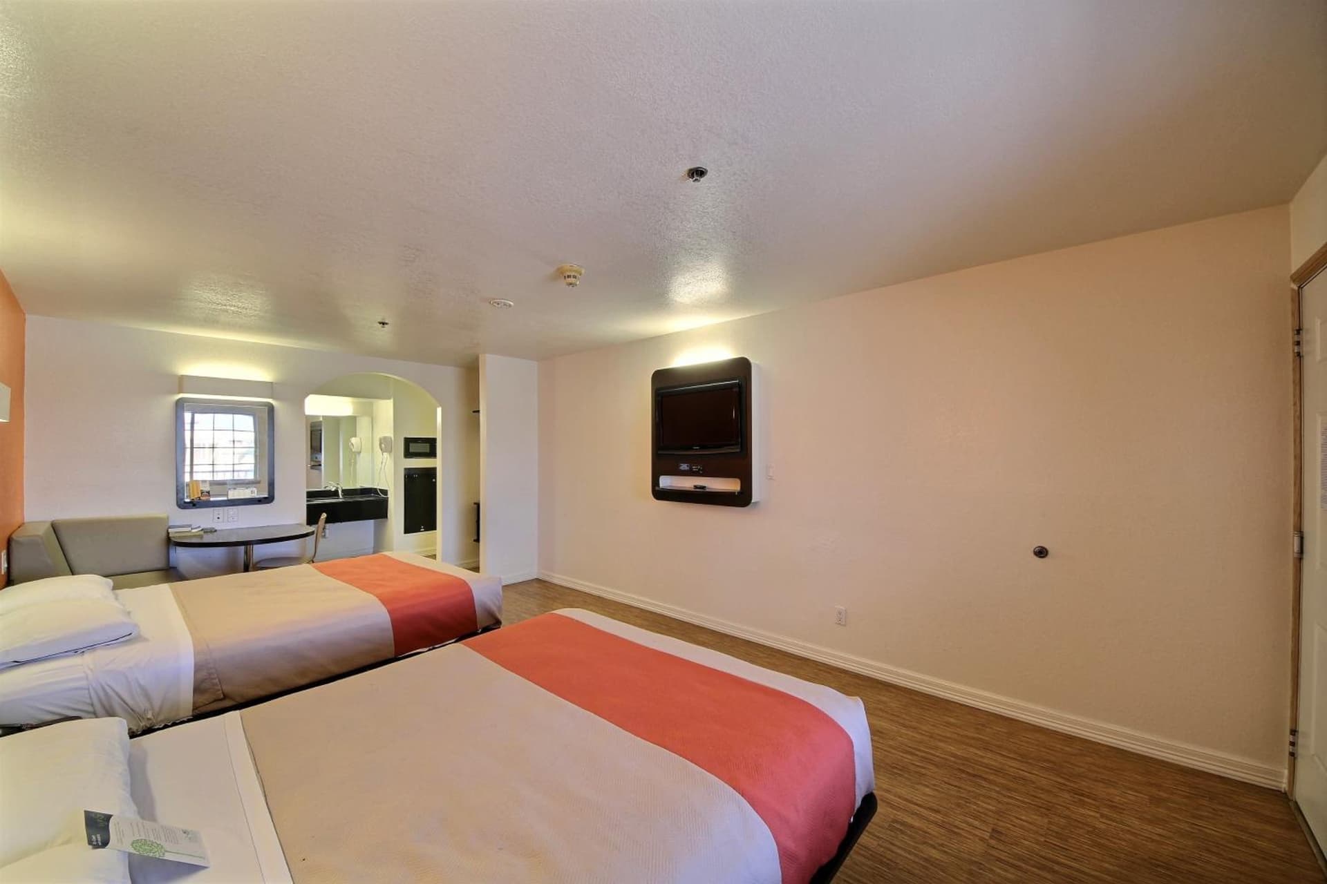 Motel 6-Edinburg, TX gallery photo in Edinburg, TX — image 25