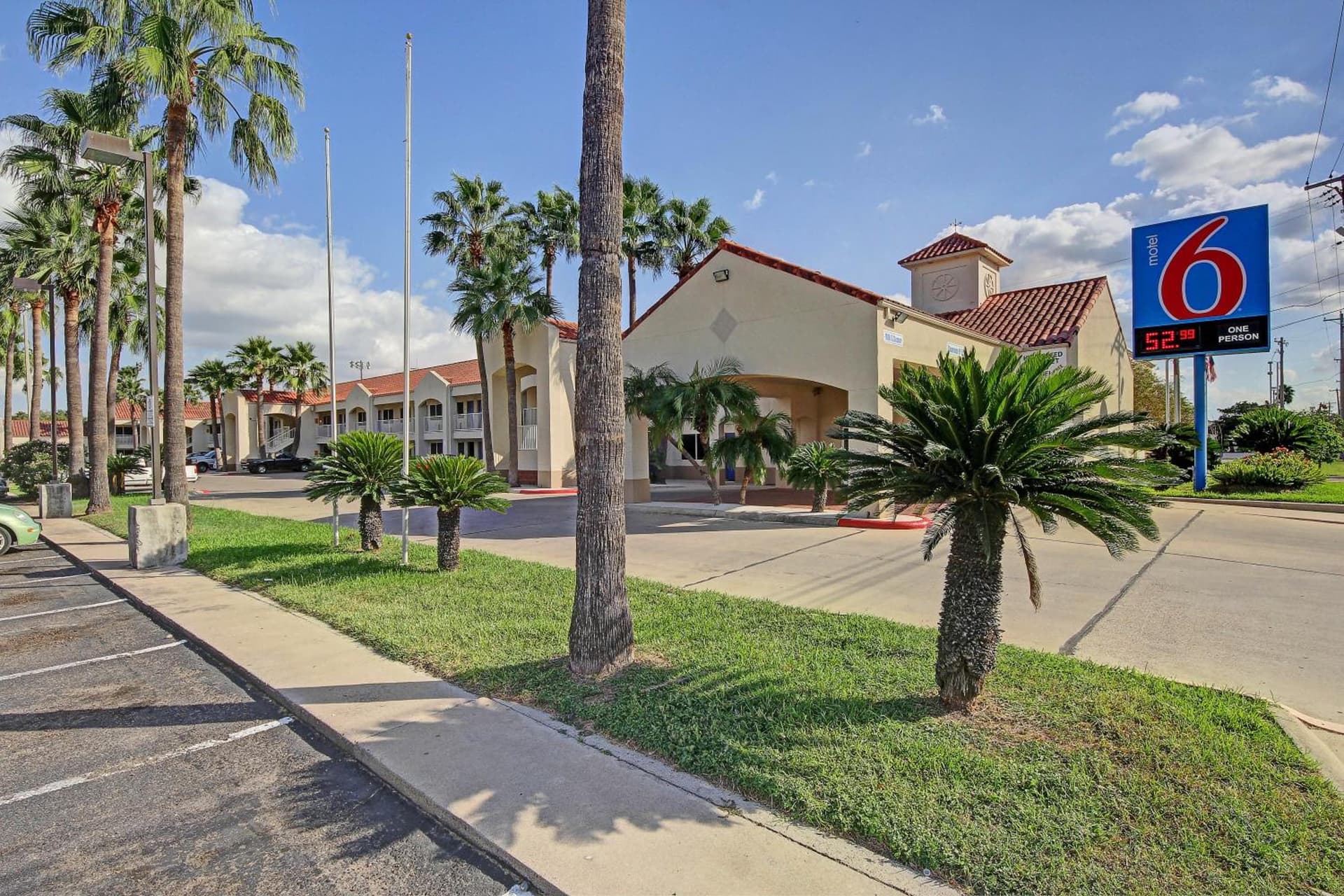 Motel 6-Edinburg, TX gallery photo in Edinburg, TX — image 40