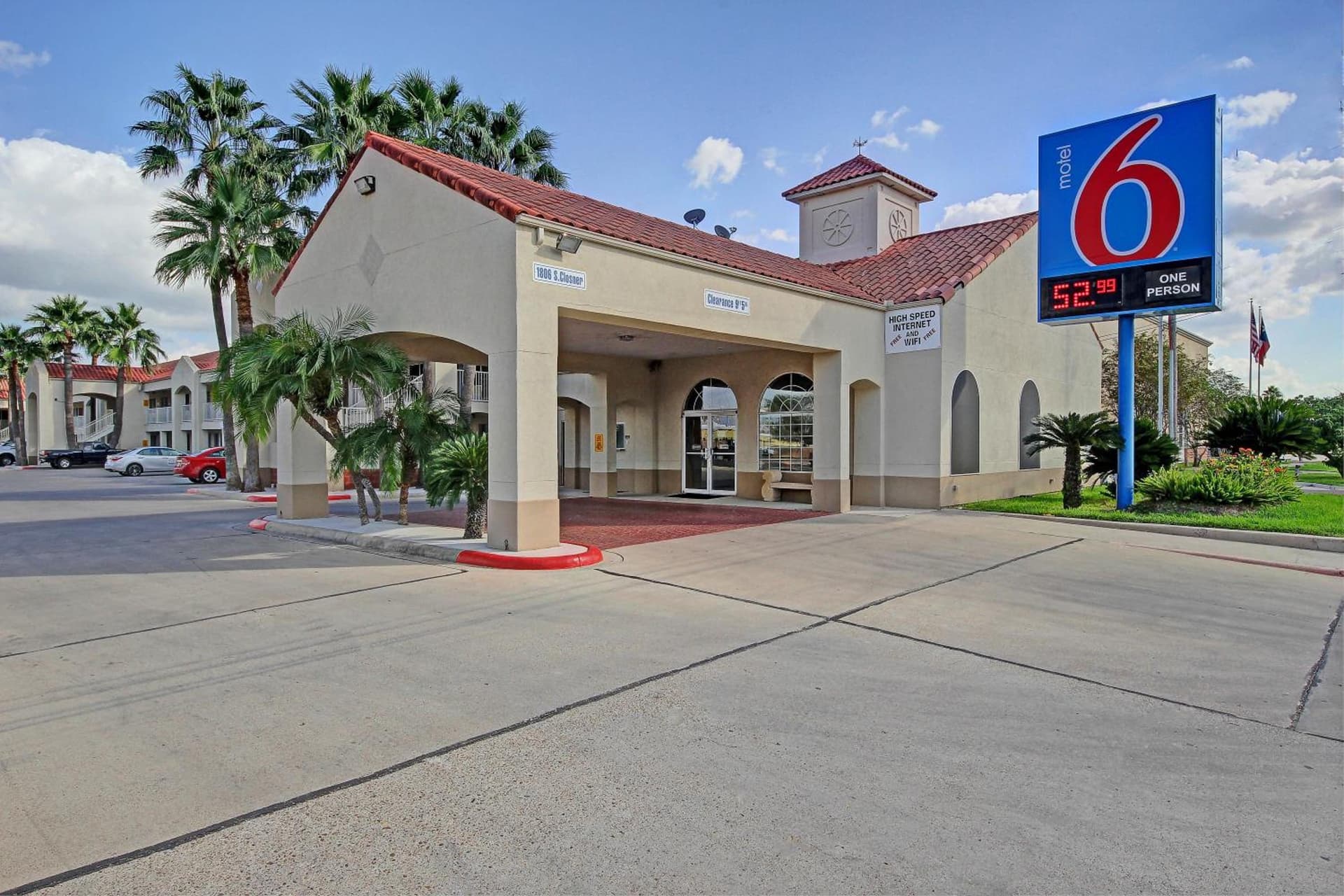 Motel 6-Edinburg, TX gallery photo in Edinburg, TX — image 10