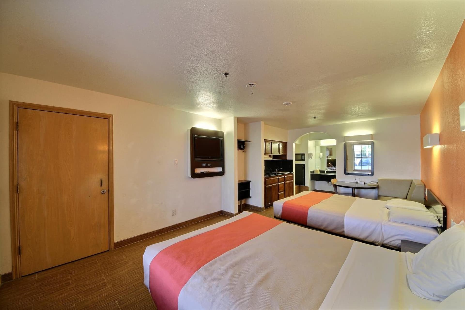 Motel 6-Edinburg, TX gallery photo in Edinburg, TX — image 56