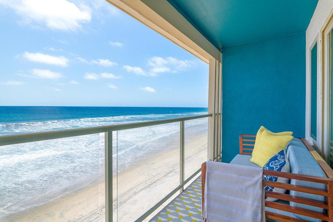 Beach Terrace interior in Carlsbad, CA — gallery photo 2