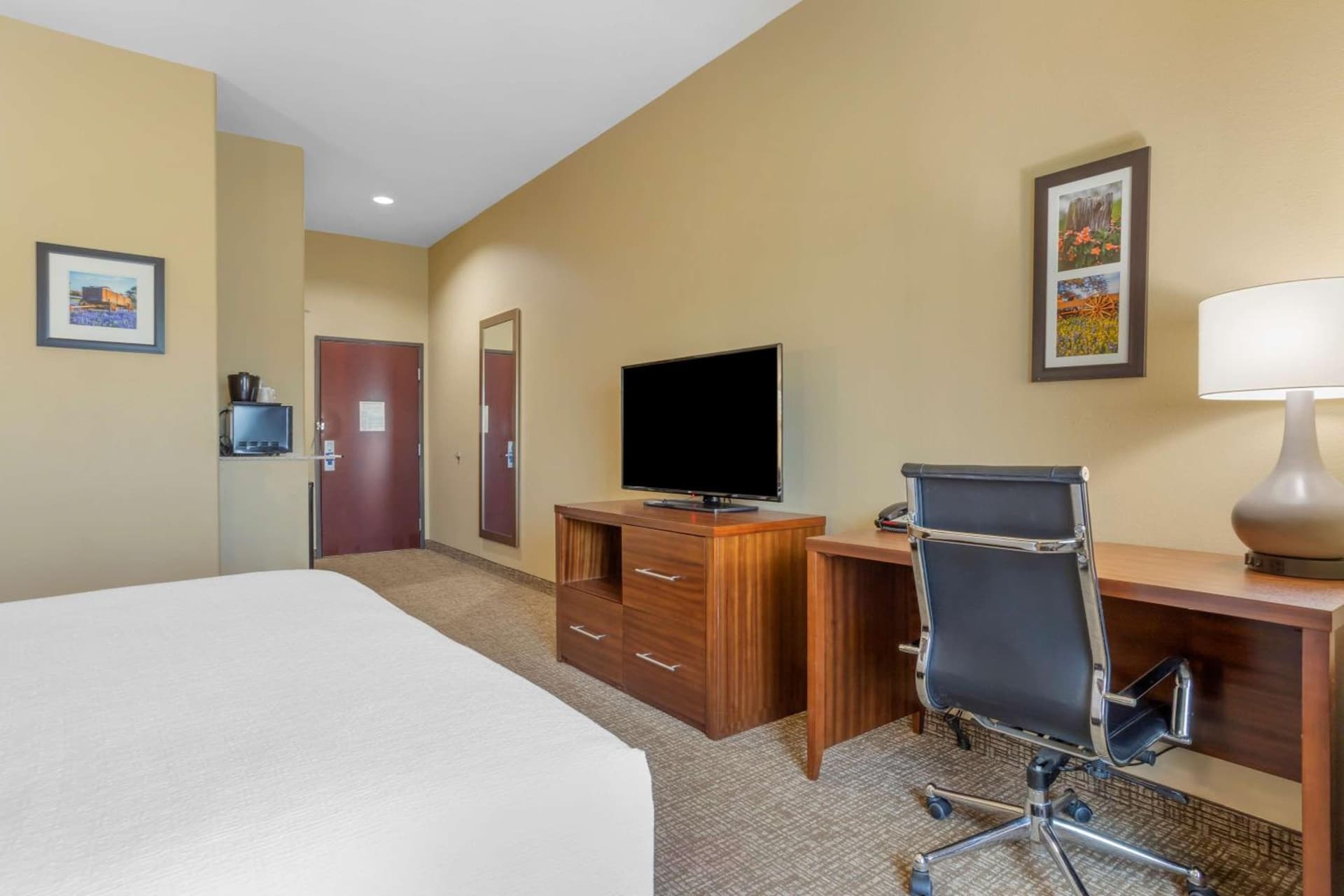 Best Western Texas City interior in Texas City, TX — gallery photo 2