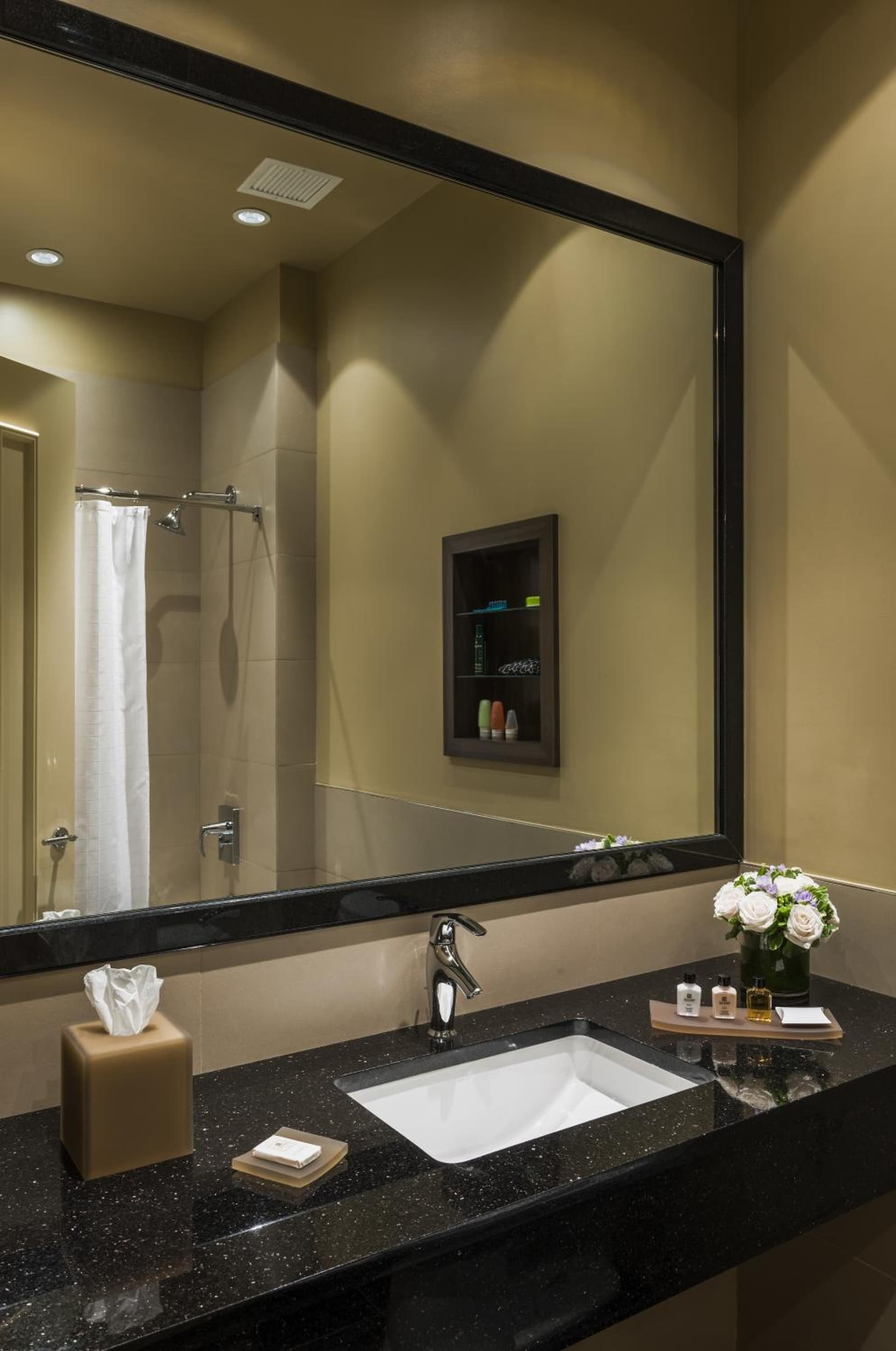 Opera House Hotel gallery photo in Bronx, NY — image 7