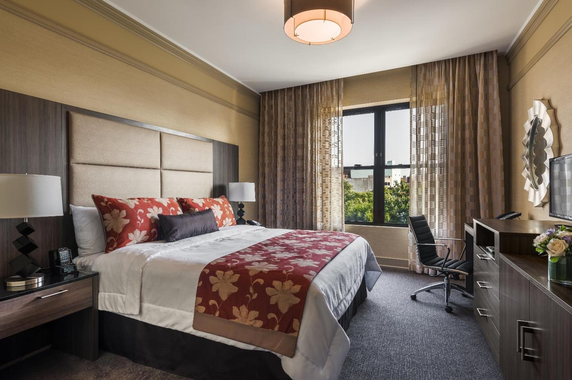 Opera House Hotel gallery photo in Bronx, NY — image 4