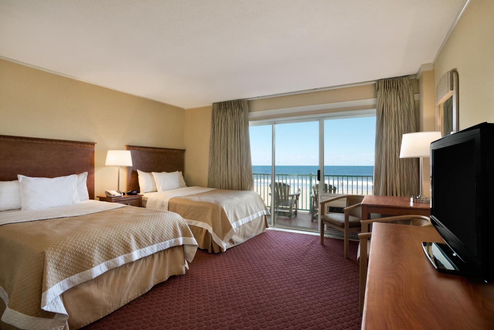 Days Inn by Wyndham Ocean City Oceanfront gallery photo in Ocean City, MD — image 26