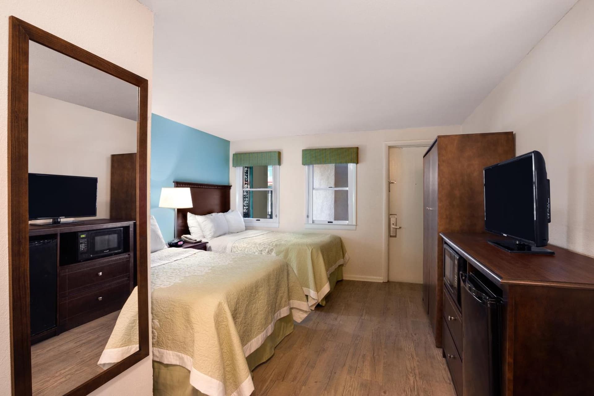 Days Inn by Wyndham Ocean City Oceanfront gallery photo in Ocean City, MD — image 104