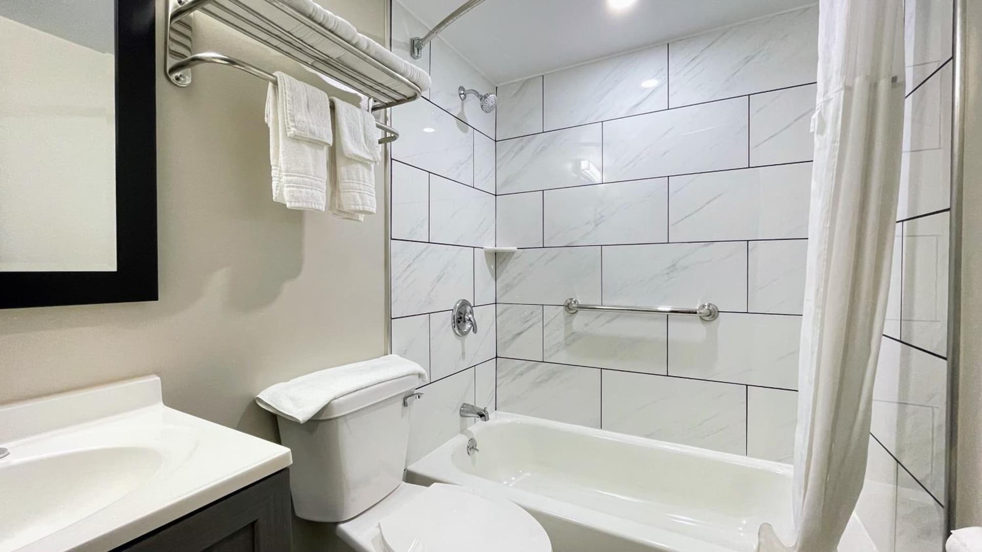 Days Inn by Wyndham Columbus IN gallery photo in Columbus, IN — image 14