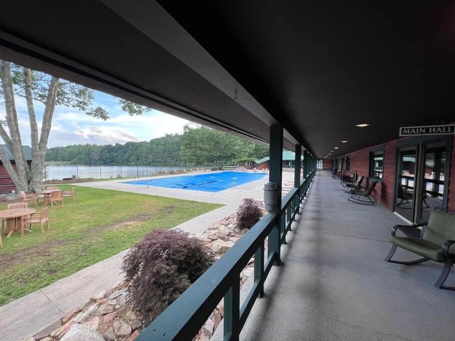 Centrally Located Resort in The High Country RELAX property views in Newland, NC — gallery photo 3