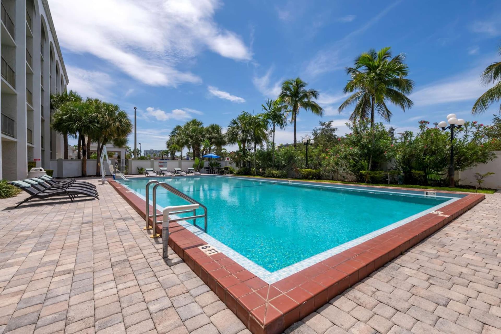 Best Western Plus North Miami-Bal Harbour interior in North Miami, FL — gallery photo 2