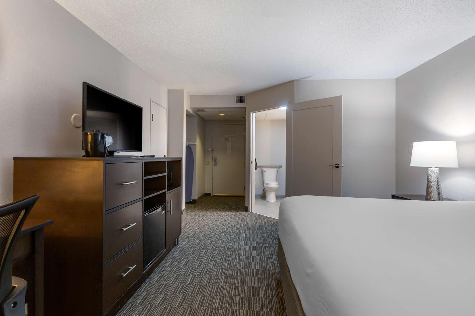 Best Western Plus Como Park Hotel gallery photo in Saint Paul, MN — image 24