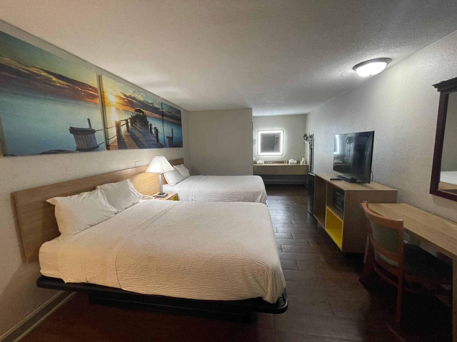 Days Inn by Wyndham Elizabeth City property views in Elizabeth City, NC — gallery photo 3