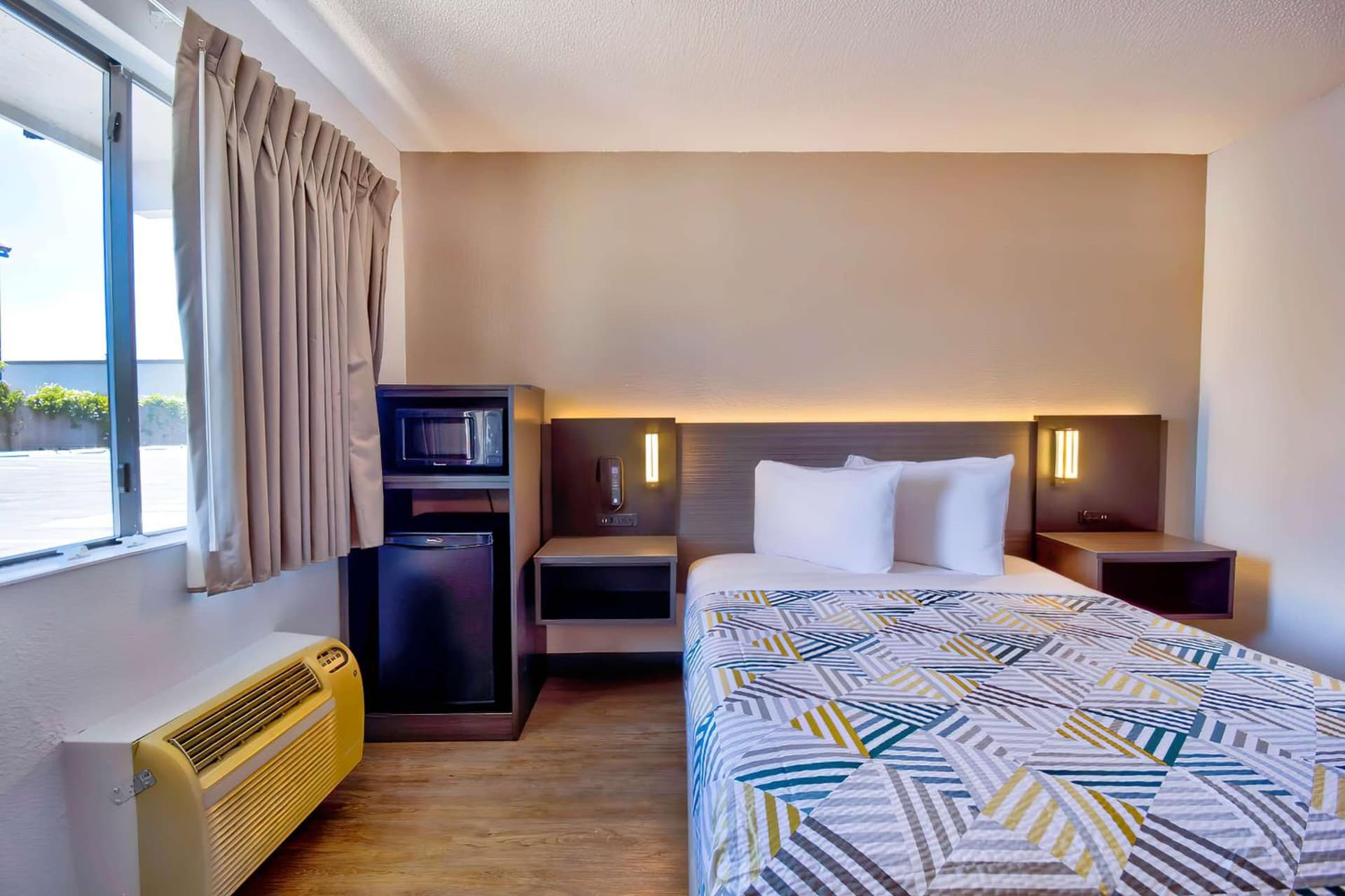 Motel 6-Vallejo, CA - Six Flags West gallery photo in Vallejo, CA — image 34