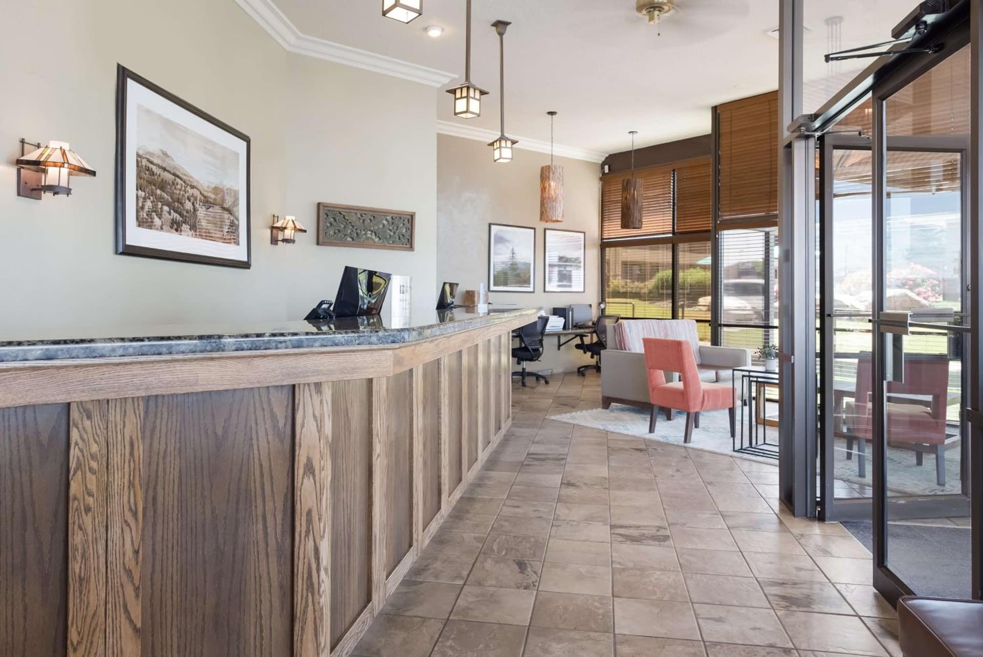 Best Western Foothills Inn interior in Mountain Home, ID — gallery photo 2