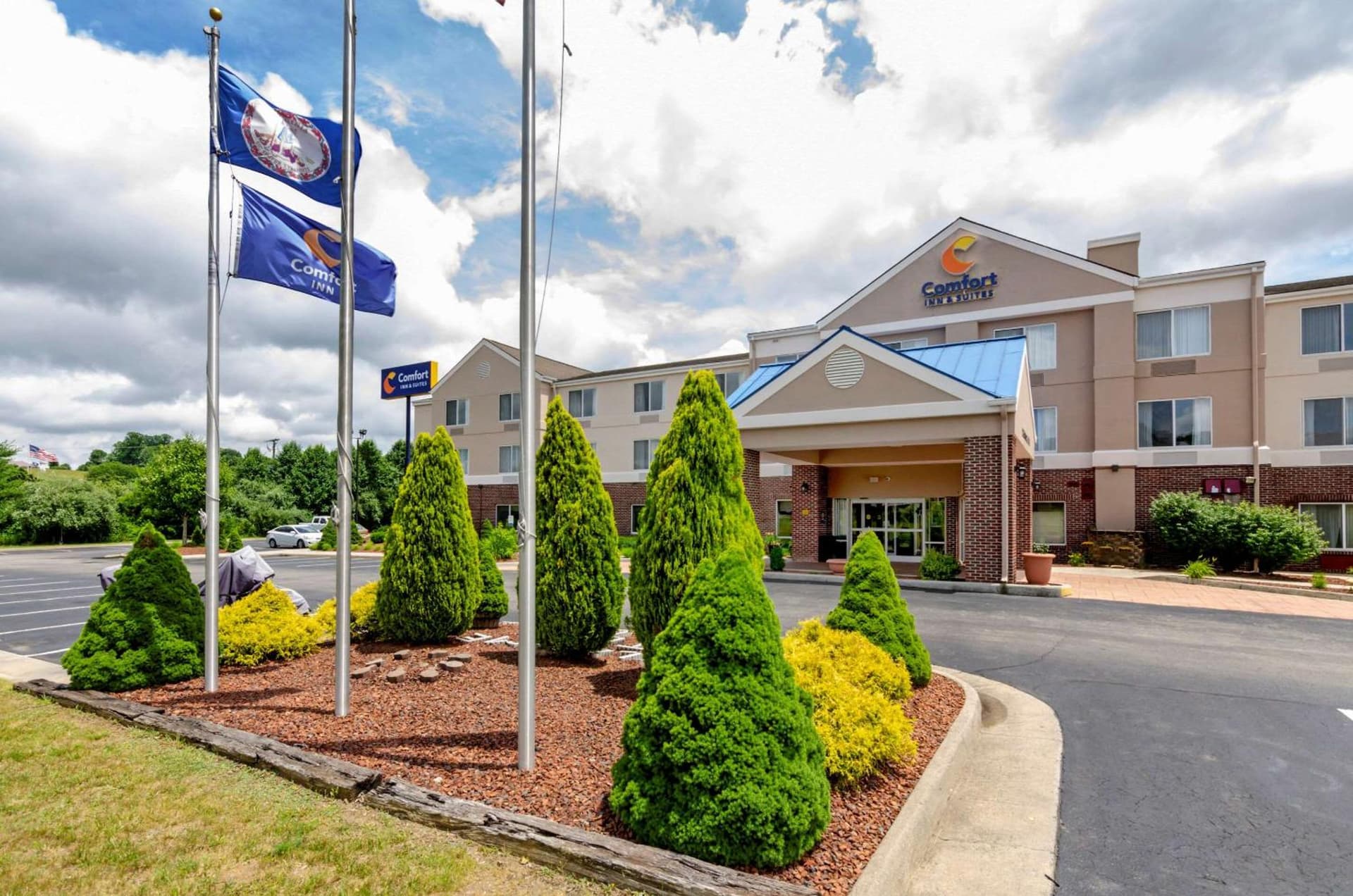 Comfort Inn & Suites Hillsville I-77 featured exterior or lobby in Hillsville, VA — similar hotel