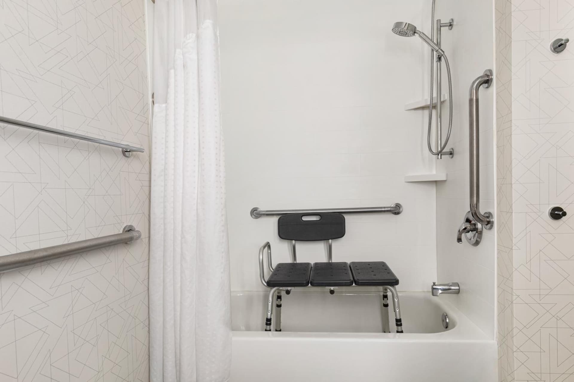 Holiday Inn Express & Suites Greenville-Downtown by IHG gallery photo in Greenville, SC — image 4