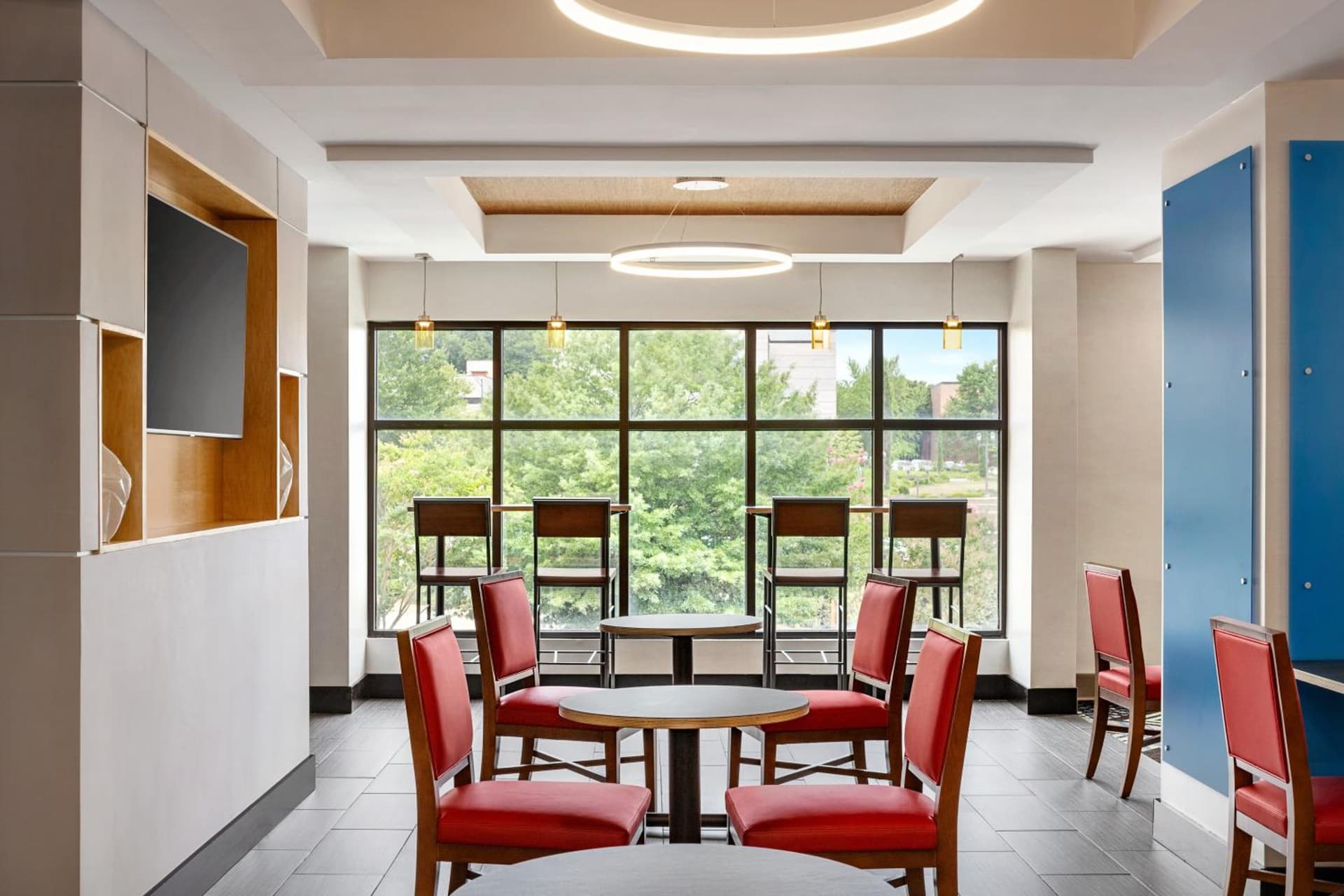 Holiday Inn Express & Suites Greenville-Downtown by IHG gallery photo in Greenville, SC — image 20