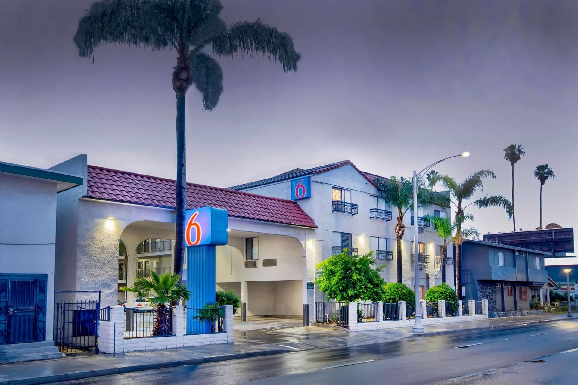 Motel 6-Inglewood, CA interior in Inglewood, CA — gallery photo 2