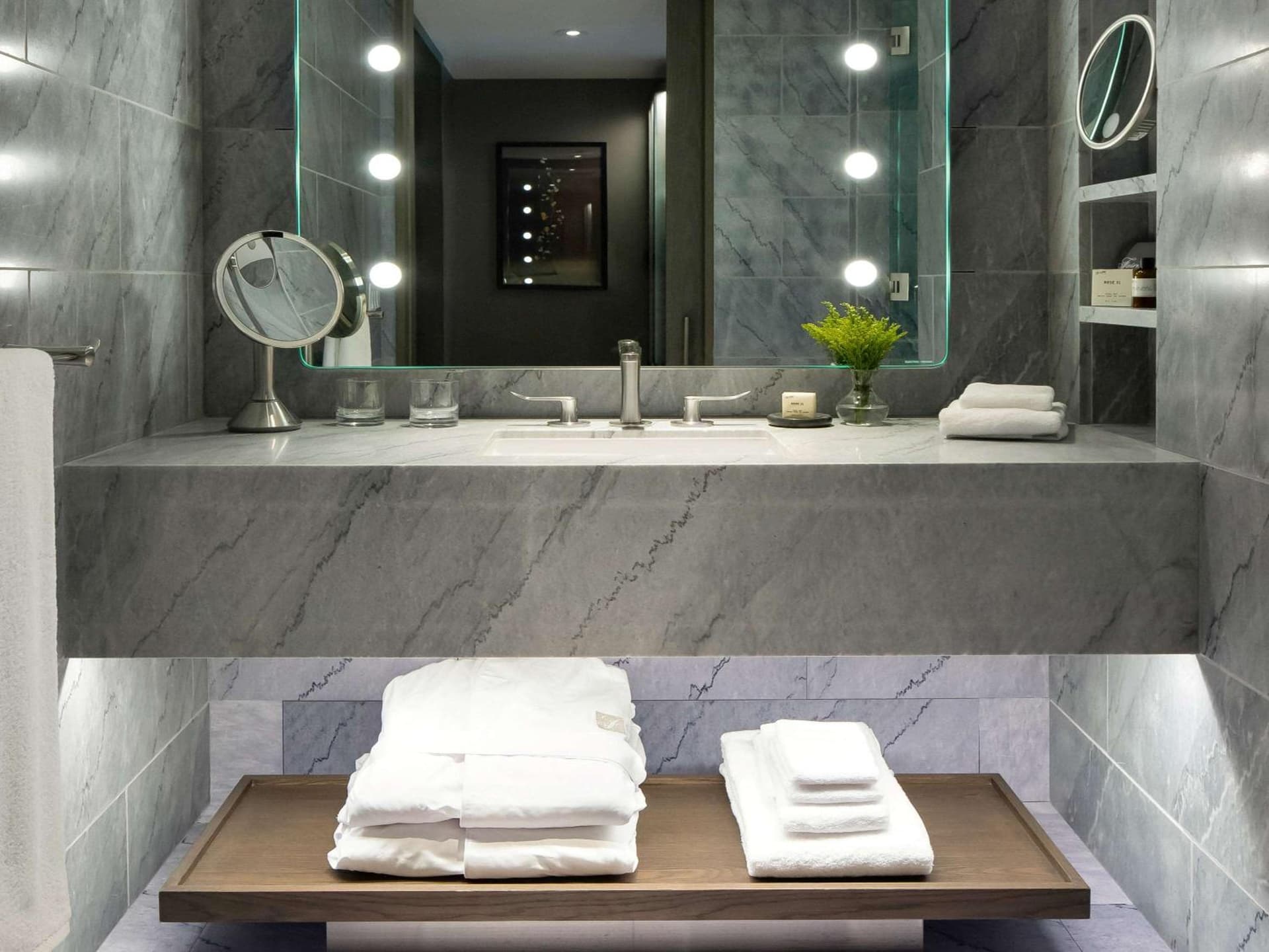 Fairmont Century Plaza Gold Experience gallery photo in Los Angeles, CA — image 17