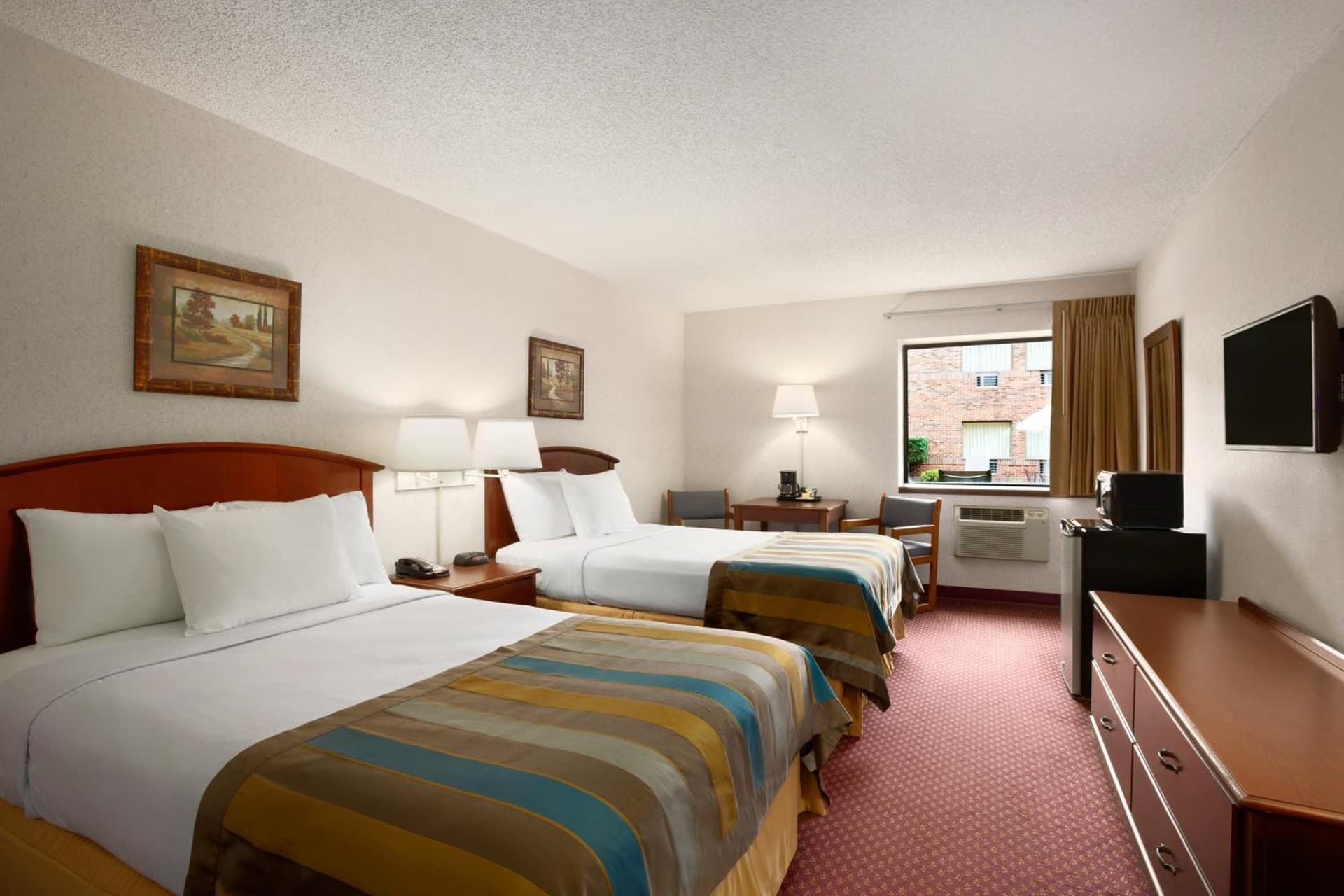 Days Inn by Wyndham Middletown gallery photo in Middletown, OH — image 21