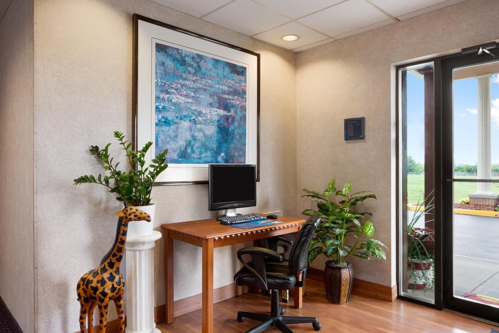 Days Inn by Wyndham Middletown property views in Middletown, OH — gallery photo 3