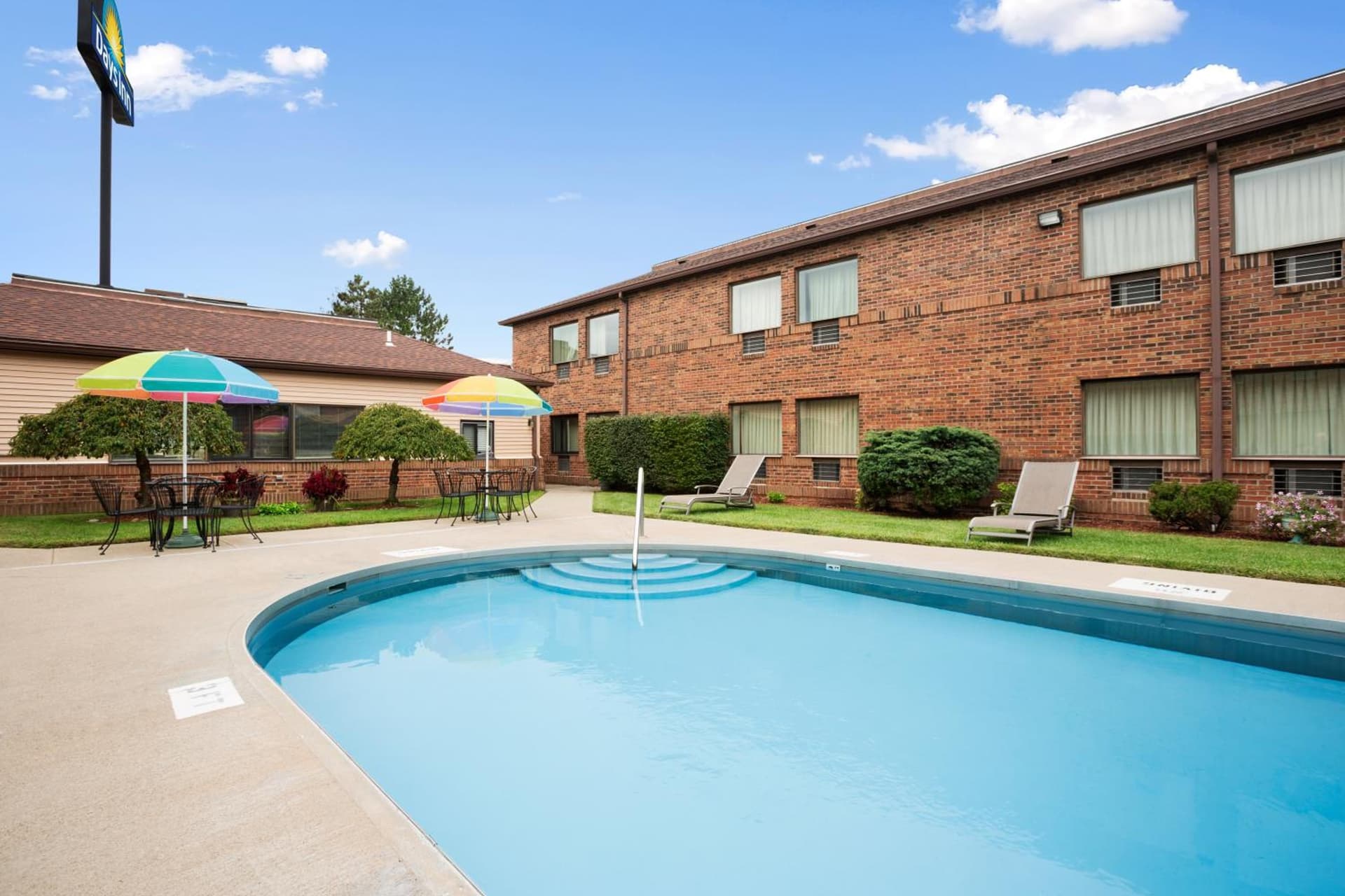 Days Inn by Wyndham Middletown gallery photo in Middletown, OH — image 8