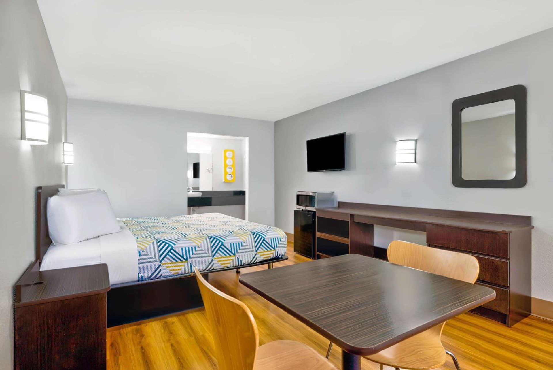 Motel 6-Plano, TX - Plano Northeast gallery photo in Plano, TX — image 20
