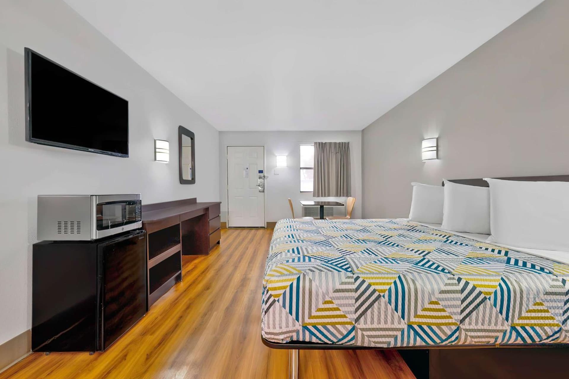 Motel 6-Plano, TX - Plano Northeast gallery photo in Plano, TX — image 13