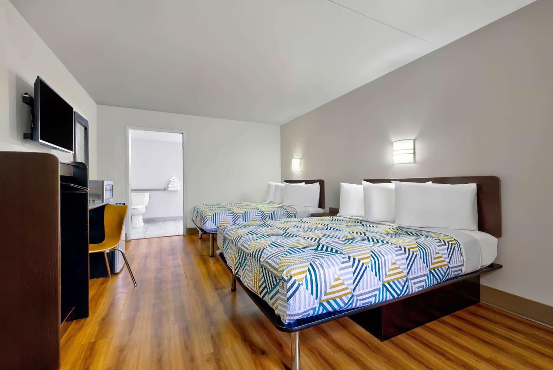 Motel 6-Plano, TX - Plano Northeast gallery photo in Plano, TX — image 10