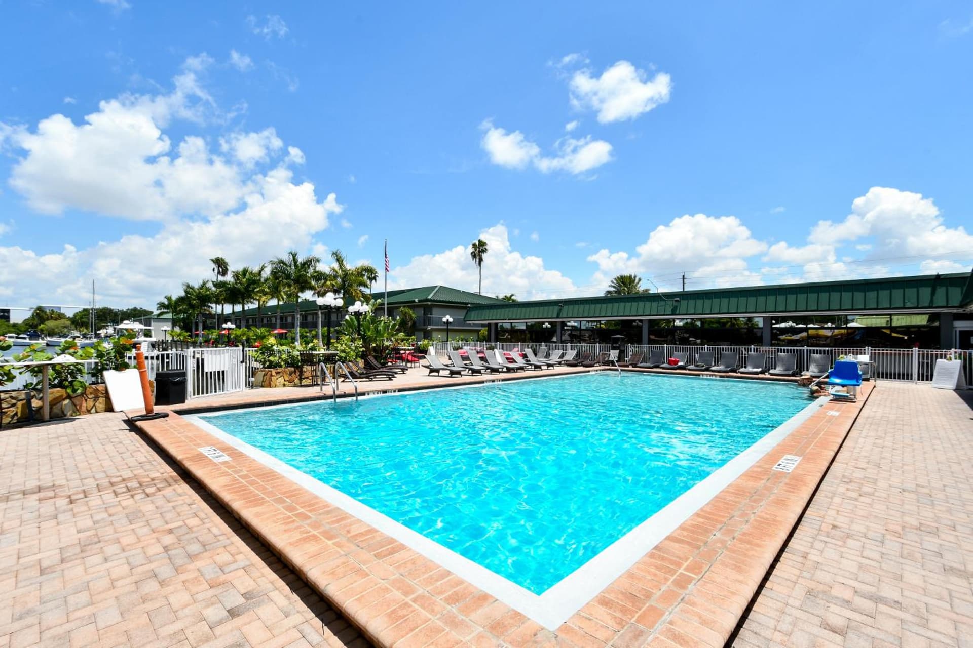 Remodeled, Huge Pool, Tiki Bar & Grill, Quiet Room property views in Sarasota, FL — gallery photo 3
