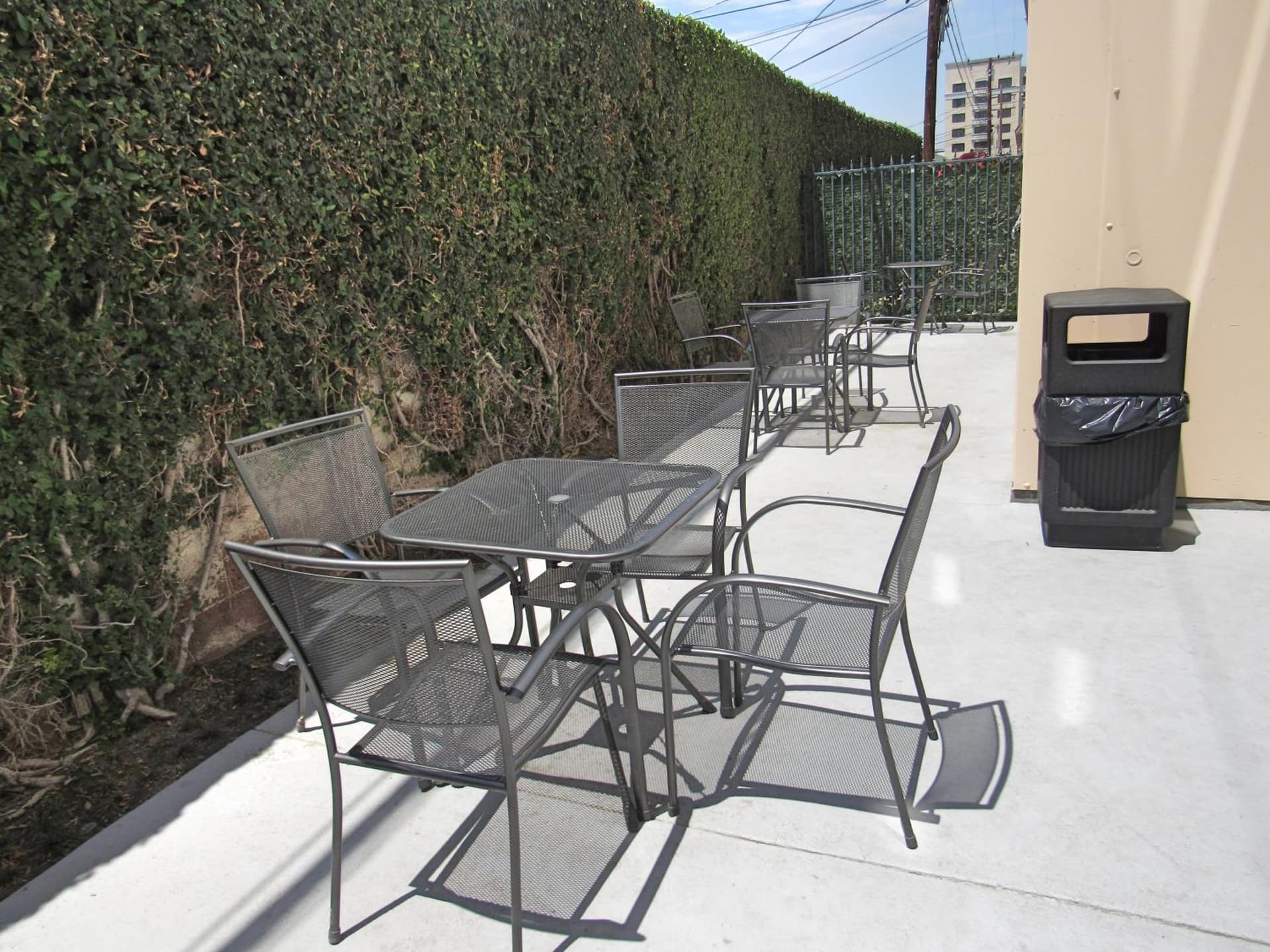 Capri Suites Anaheim gallery photo in Anaheim, CA — image 8