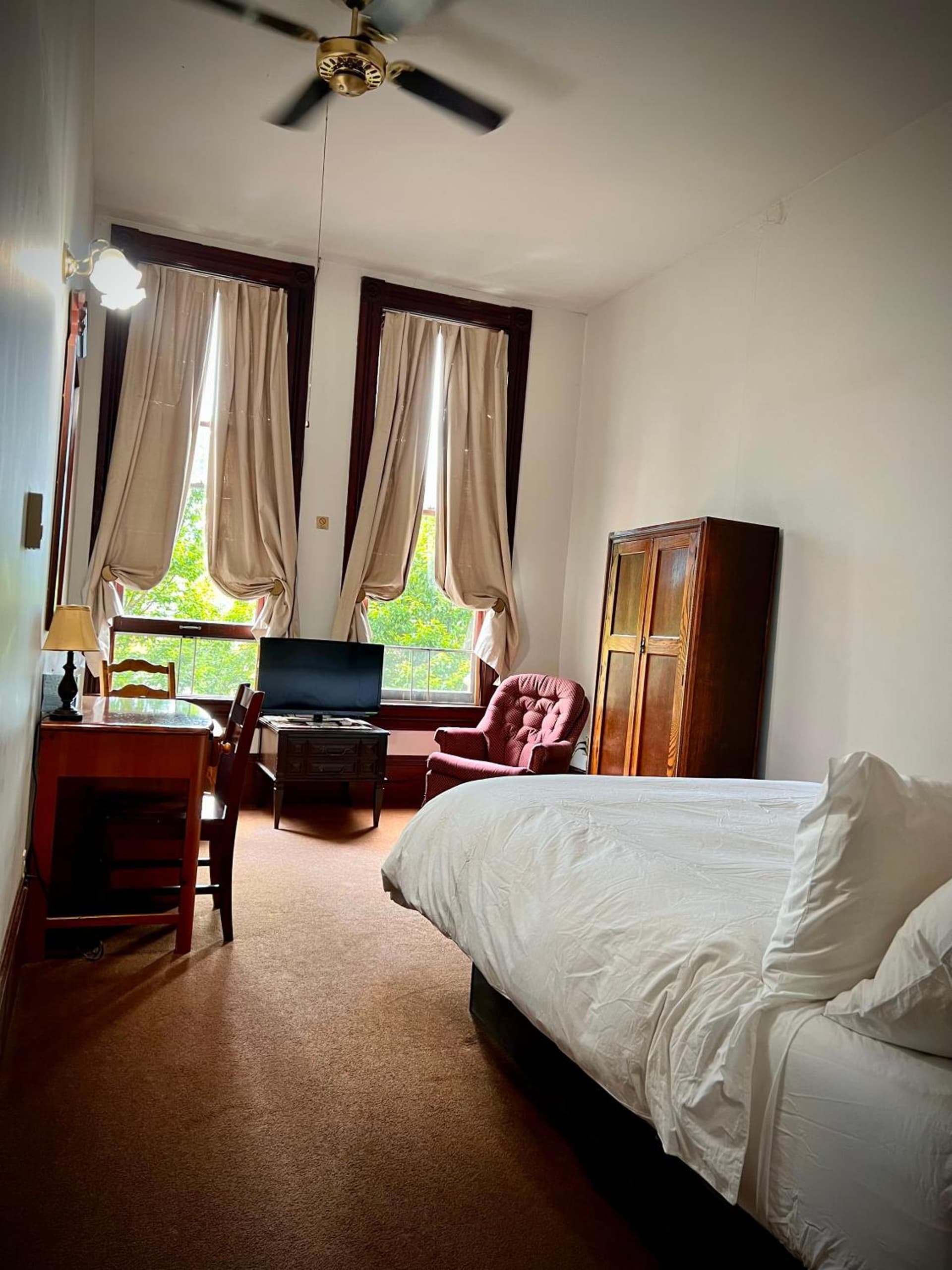 The Monarch Hotel gallery photo in Port Townsend, WA — image 41