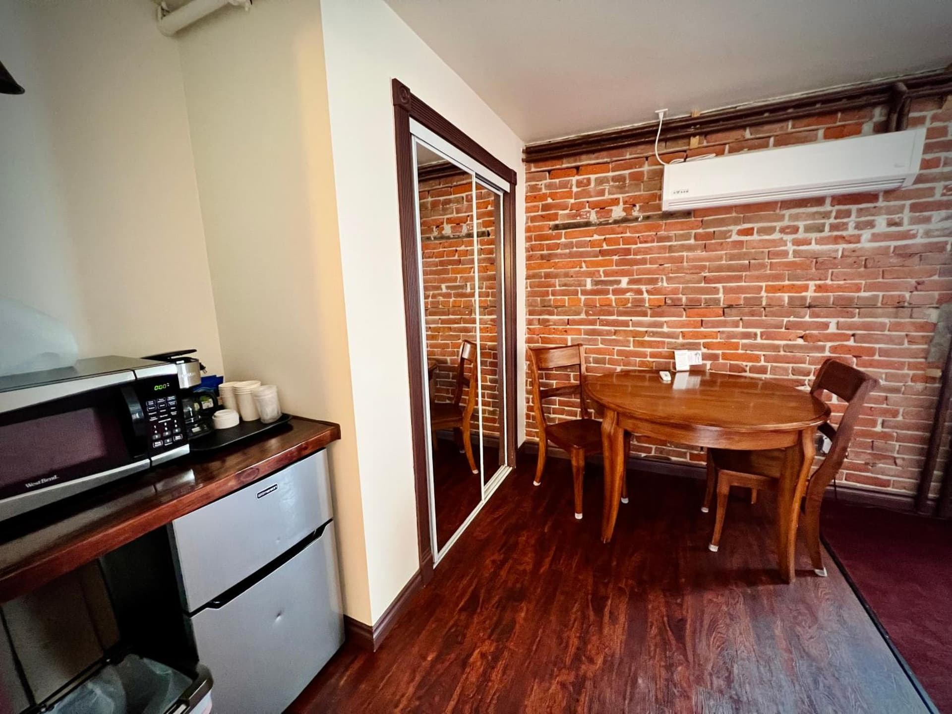 The Monarch Hotel gallery photo in Port Townsend, WA — image 106
