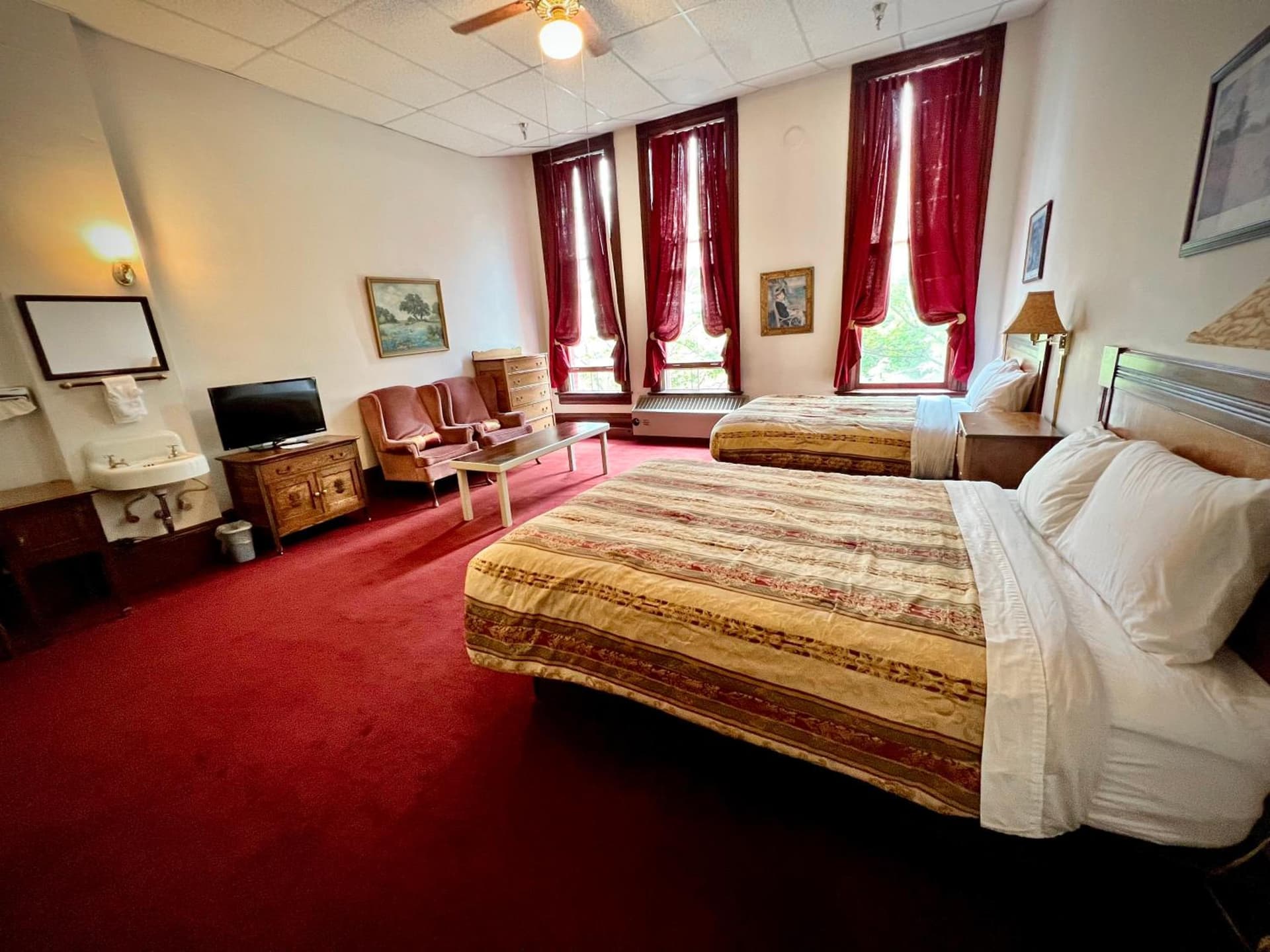 The Monarch Hotel gallery photo in Port Townsend, WA — image 37