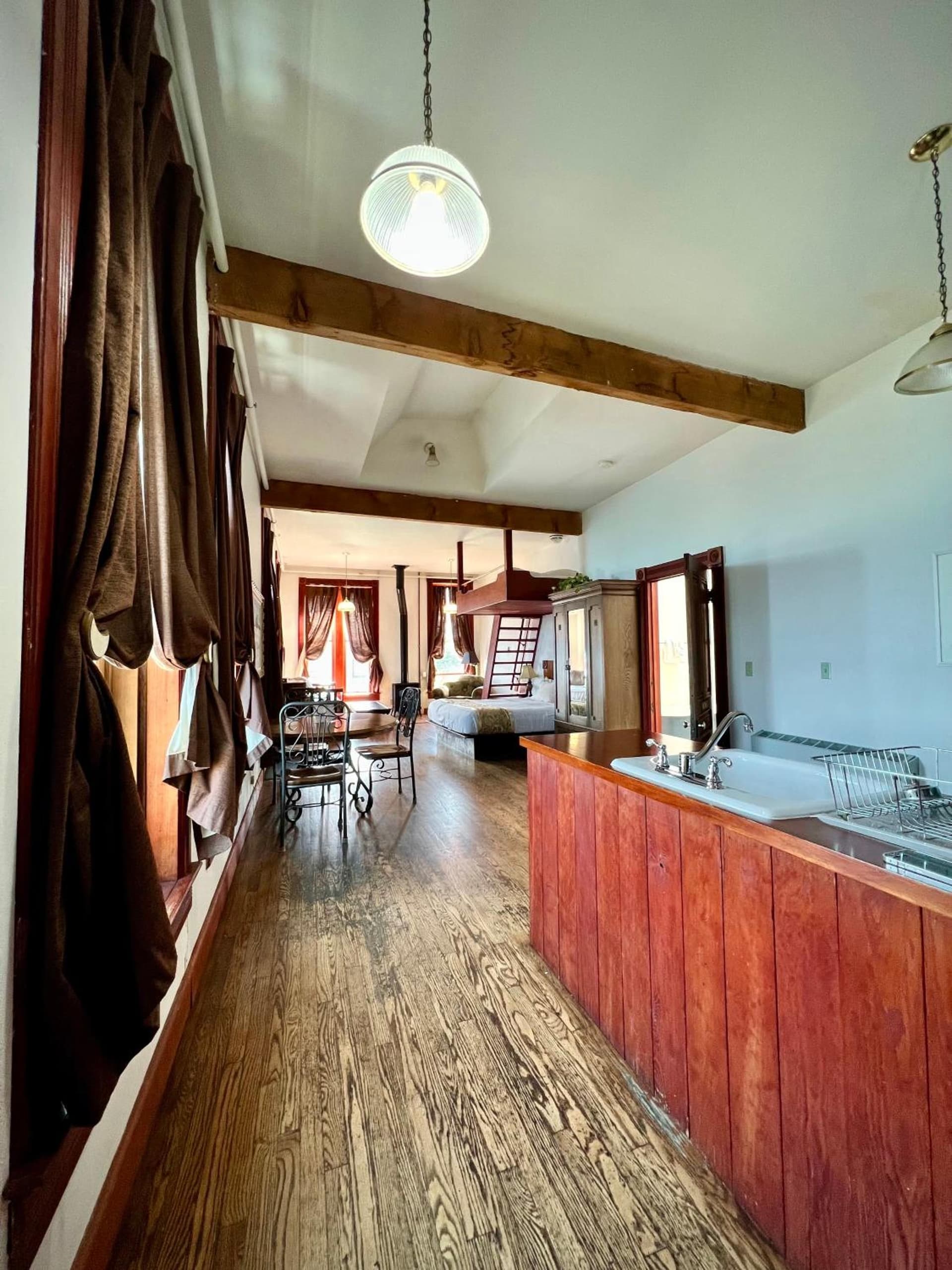 The Monarch Hotel gallery photo in Port Townsend, WA — image 99