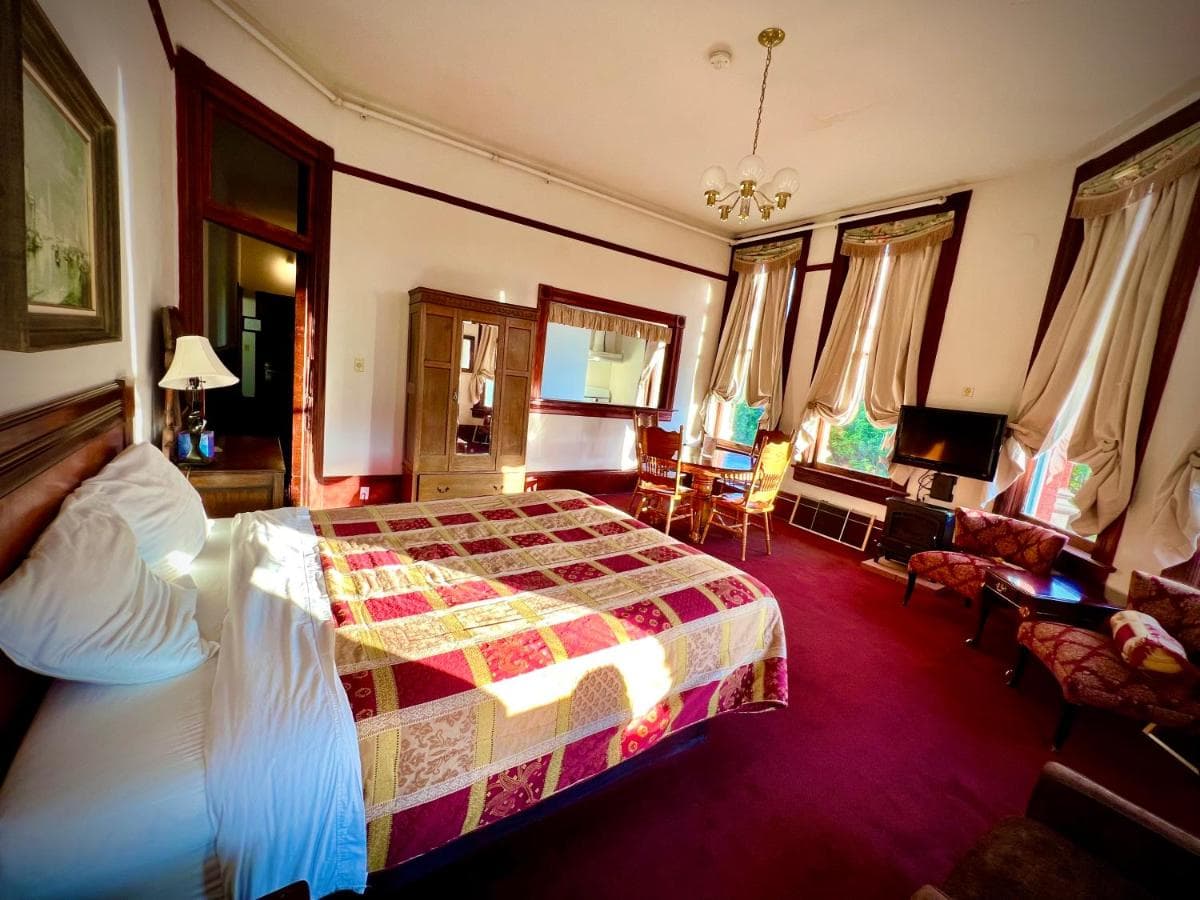 The Monarch Hotel gallery photo in Port Townsend, WA — image 19