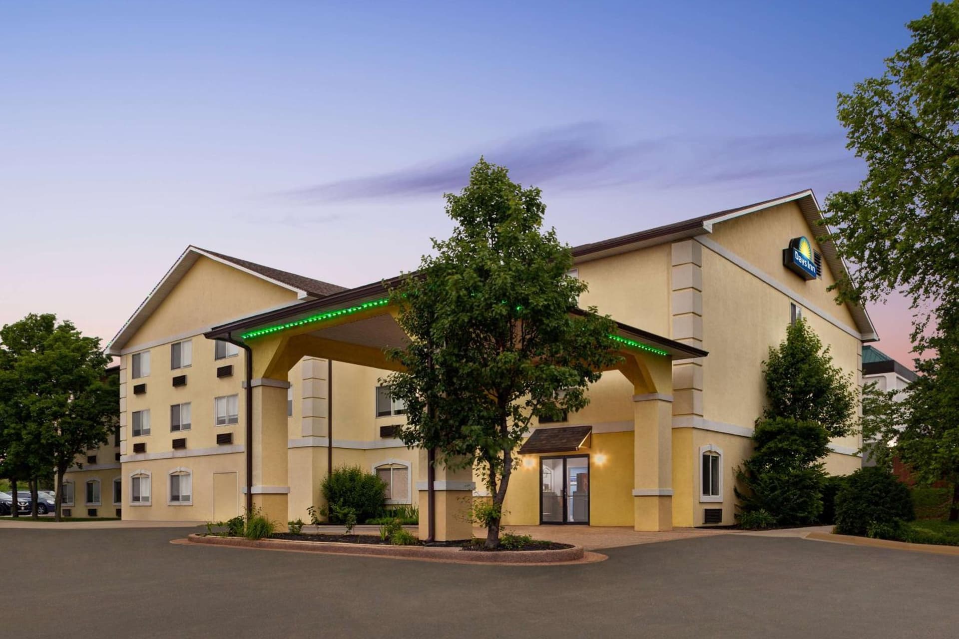 Days Inn by Wyndham Kansas City International Airport featured exterior or lobby in Kansas City, KS — similar hotel