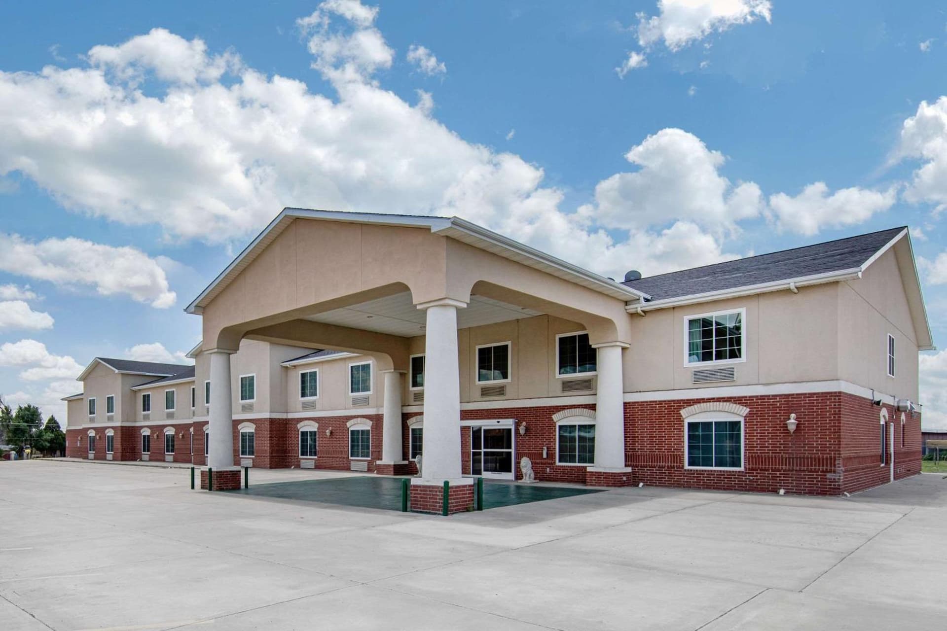 Quality Inn & Suites Clayton, NM featured exterior or lobby in Clayton, NM — similar hotel