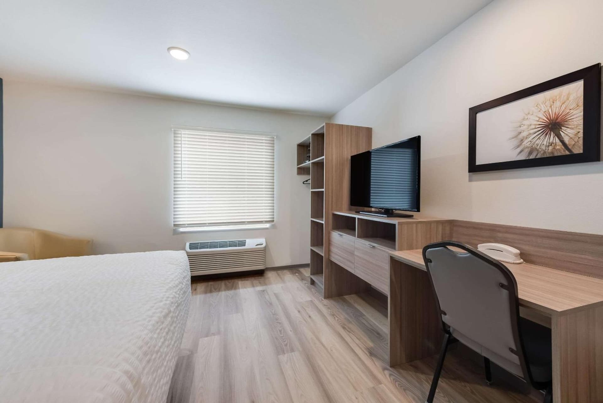 WoodSpring Suites Meridian gallery photo in Meridian, ID — image 9