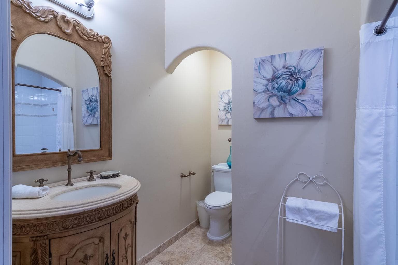 Chateau Coralini gallery photo in Salinas, CA — image 91