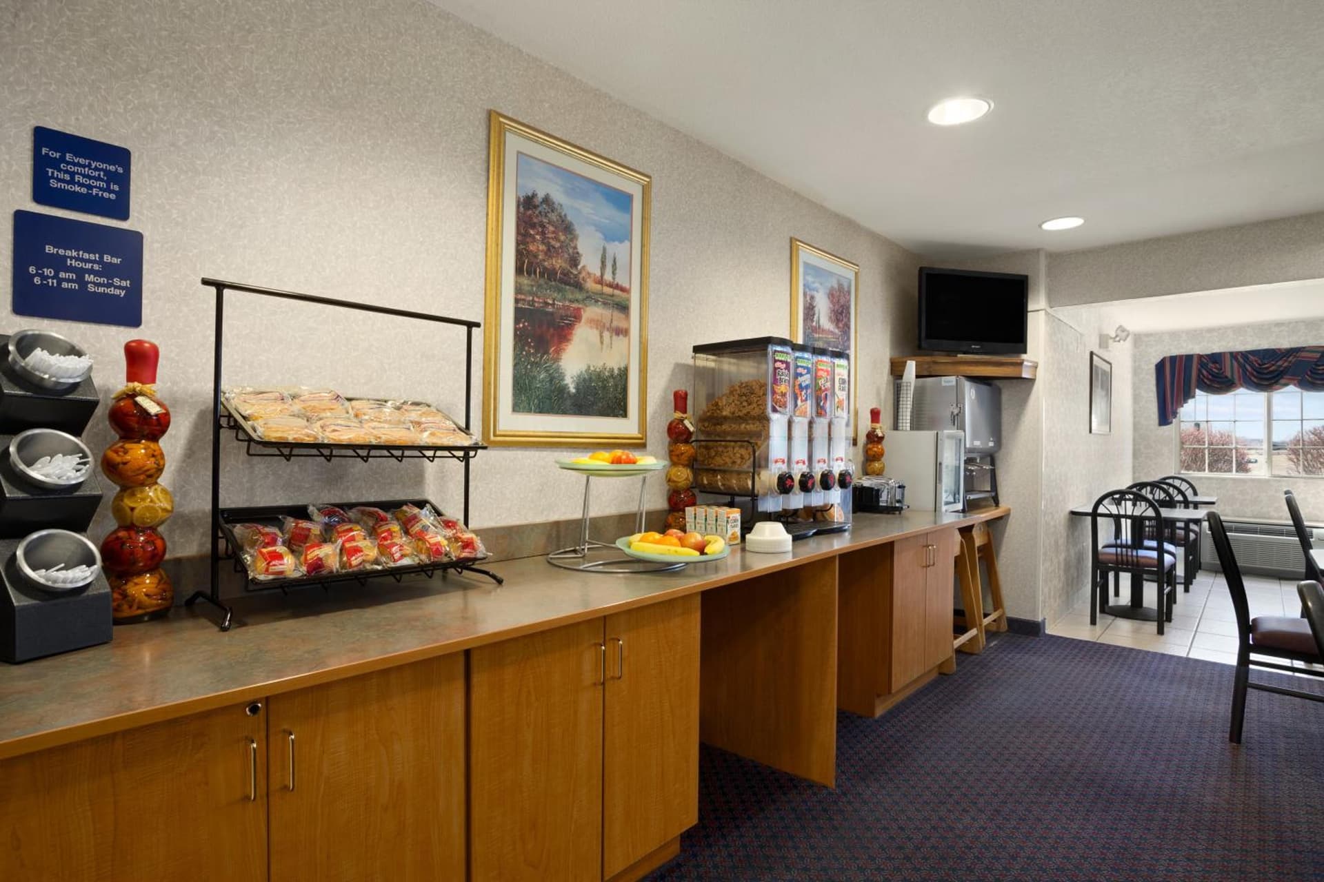 Ramada Limited by Wyndham, Bloomington I-55 & I-74 IL gallery photo in Bloomington, IL — image 33