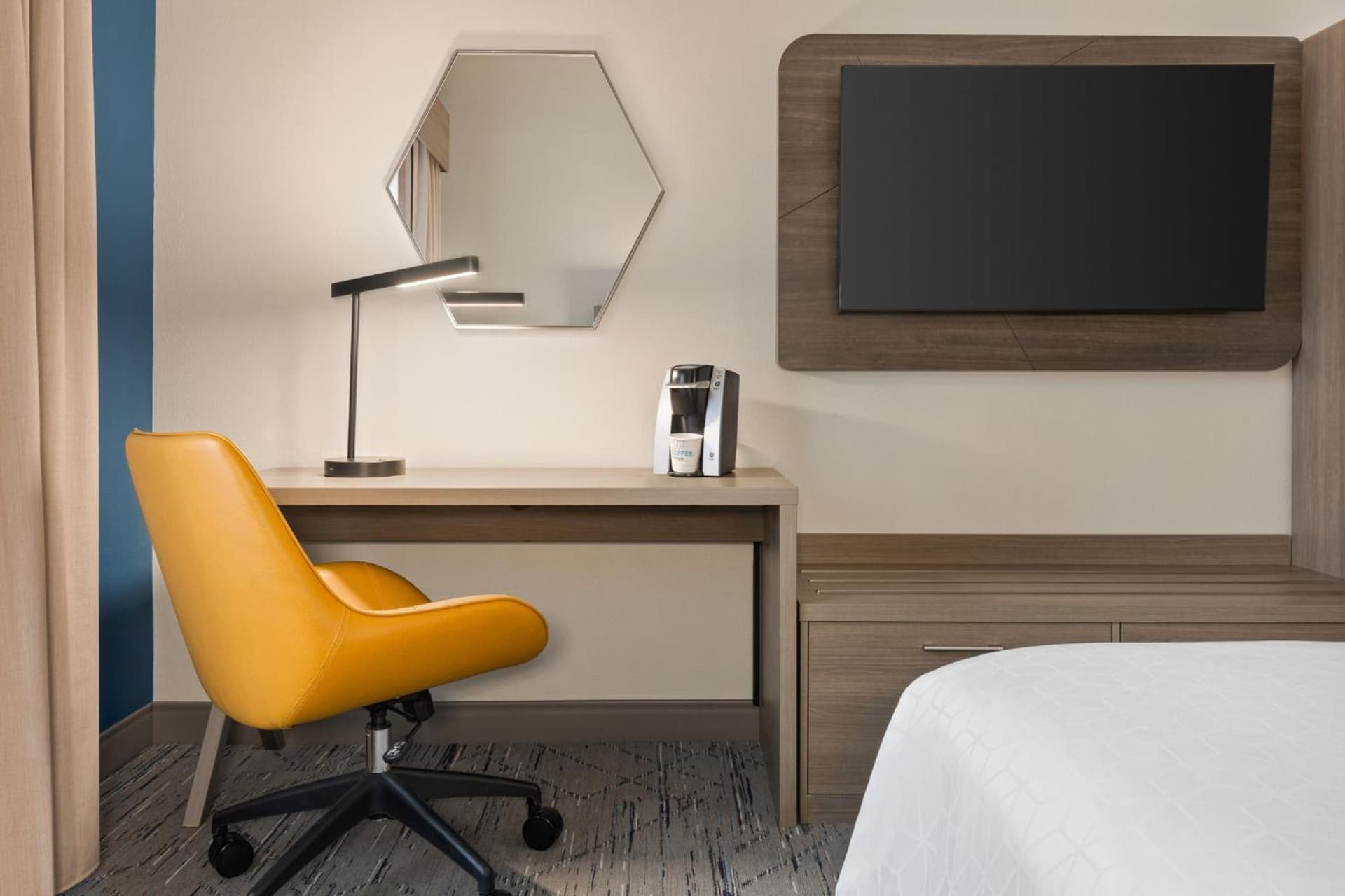 Holiday Inn Express & Suites Greenville-Downtown by IHG gallery photo in Greenville, SC — image 17