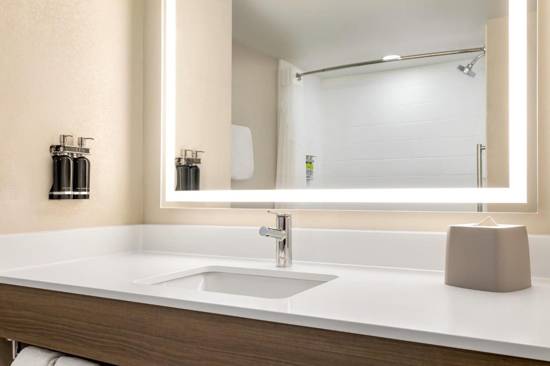 Holiday Inn Express Hotel & Suites Fort Pierce West by IHG gallery photo in Fort Pierce, FL — image 28