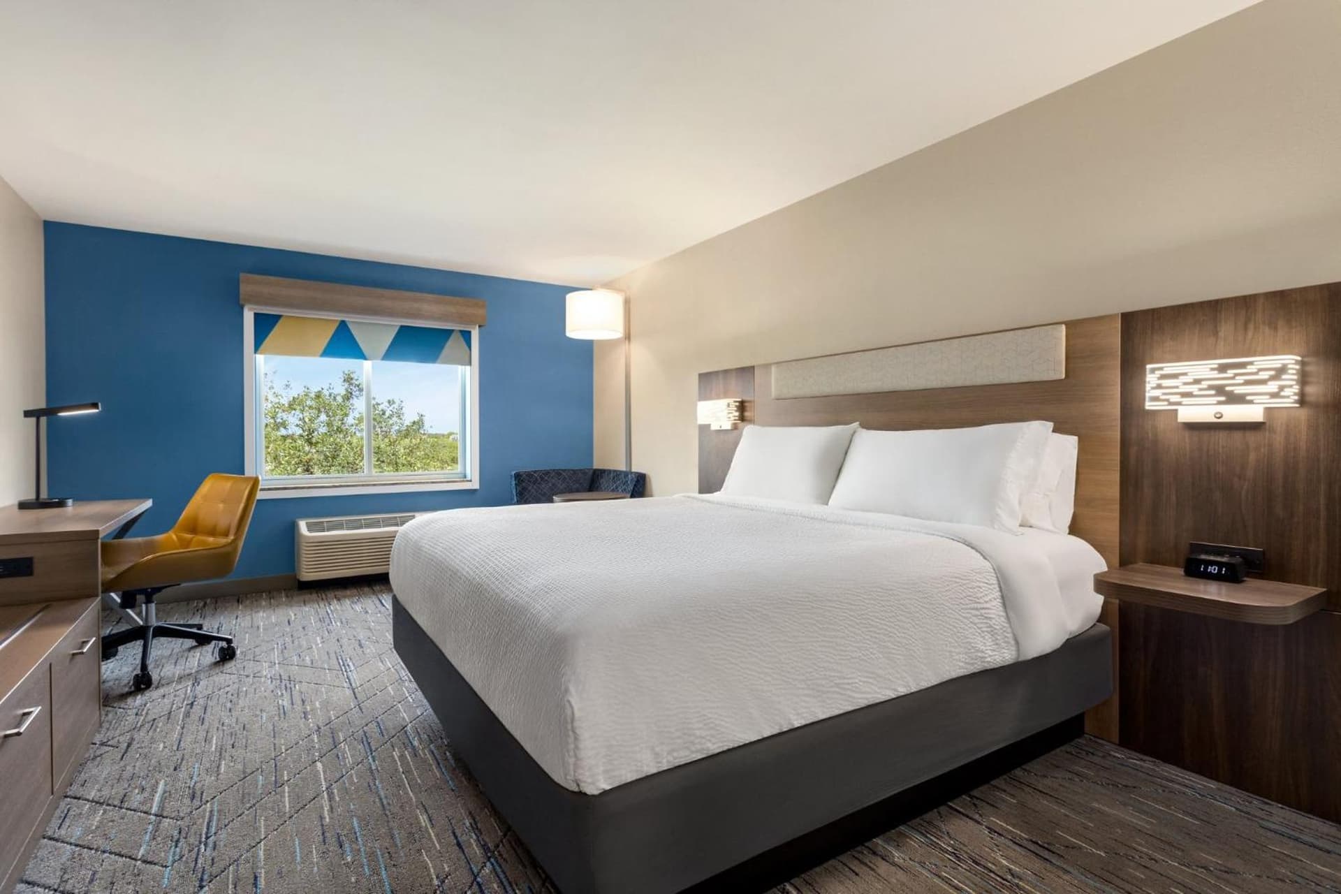 Holiday Inn Express Hotel & Suites Fort Pierce West by IHG gallery photo in Fort Pierce, FL — image 42